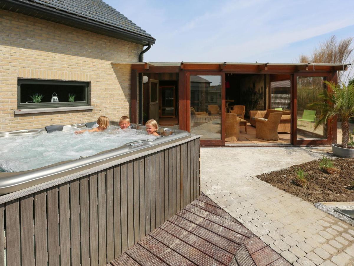 Splendid Villa In Middelkerke With Sauna Bubble Bath 外观 照片